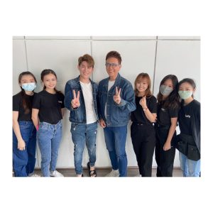 马来西亚化妆师除了接案,还可以担任影视剧组或戏剧制作的化妆师