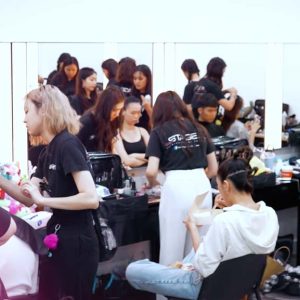Backstage Academy学生参与很多大型国际活动及走秀，培养他们成为优秀的马来西亚化妆师